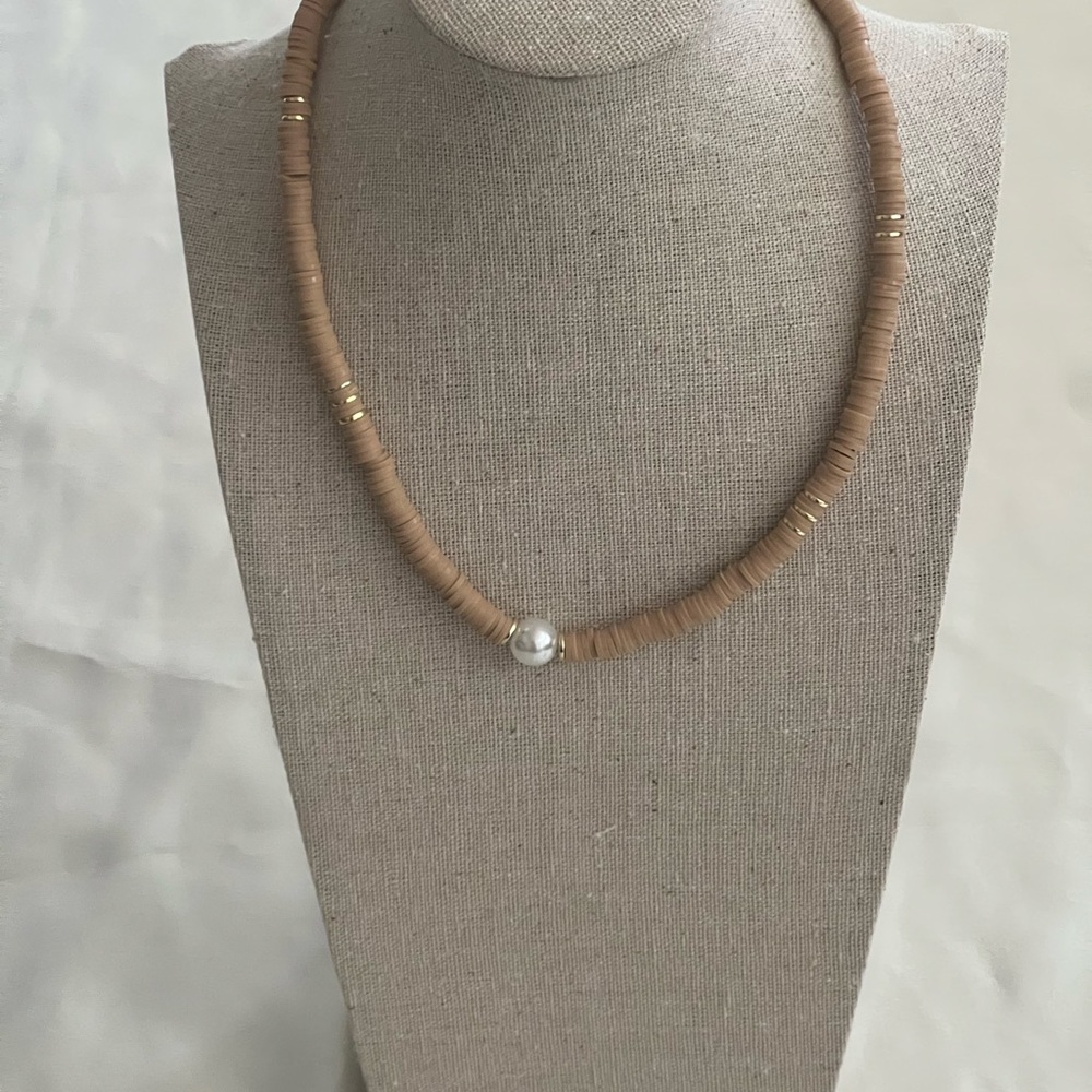 crafted  heishi bead  & with  freshwater baroque pearl  surf summer neckalce
